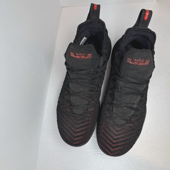 Nike LeBron 16 \'Fresh Bred\' - AO2588 002 | 12